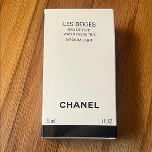 CHANEL Les Beiges Water-Fresh Tint - Medium Light